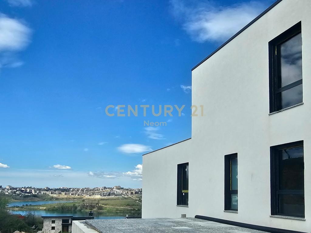 Villas à venda em liqeni i farkes