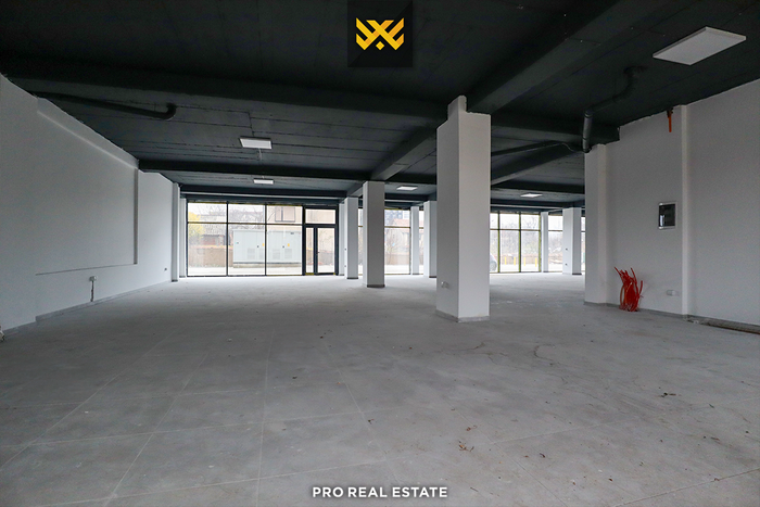 Local de 569,49m² en #venta en Fushë Kosovë