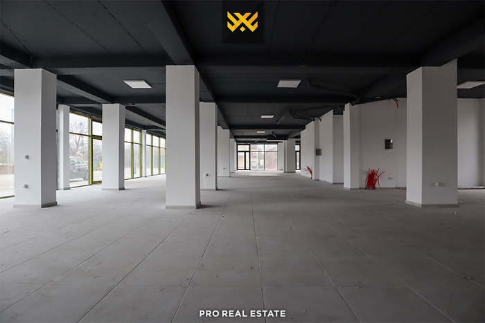 Local de 569,49m² en #venta en Fushë Kosovë (3)