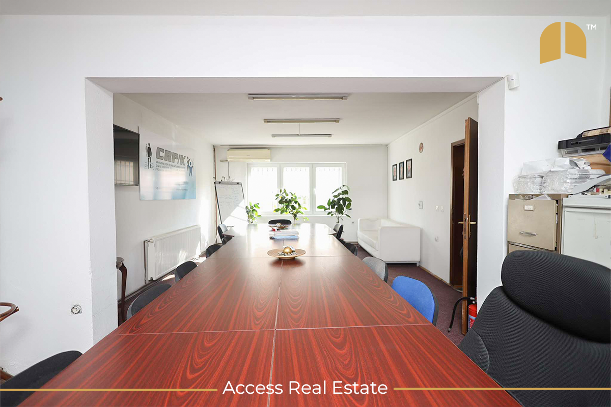 Haus/büro zur miete – 430m² – Pejton (4)