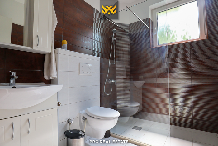 Shtëpi 750m² për #shitje në Veternik