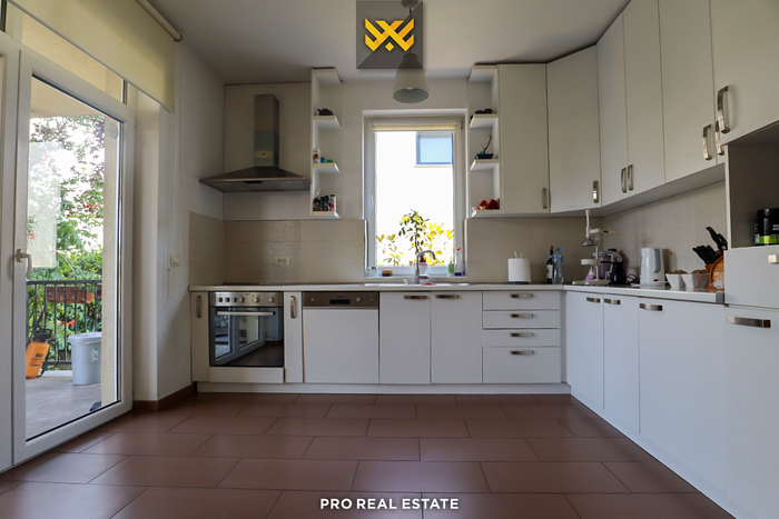 Shtëpi 750m² për #shitje në Veternik