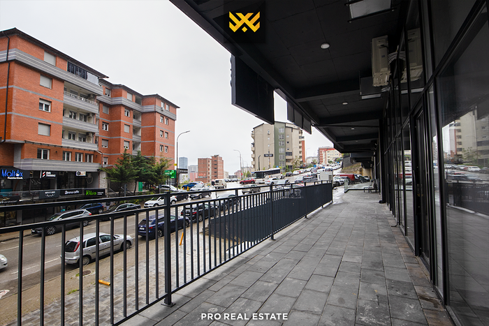 Lokal 72m² me #qira në dragodan