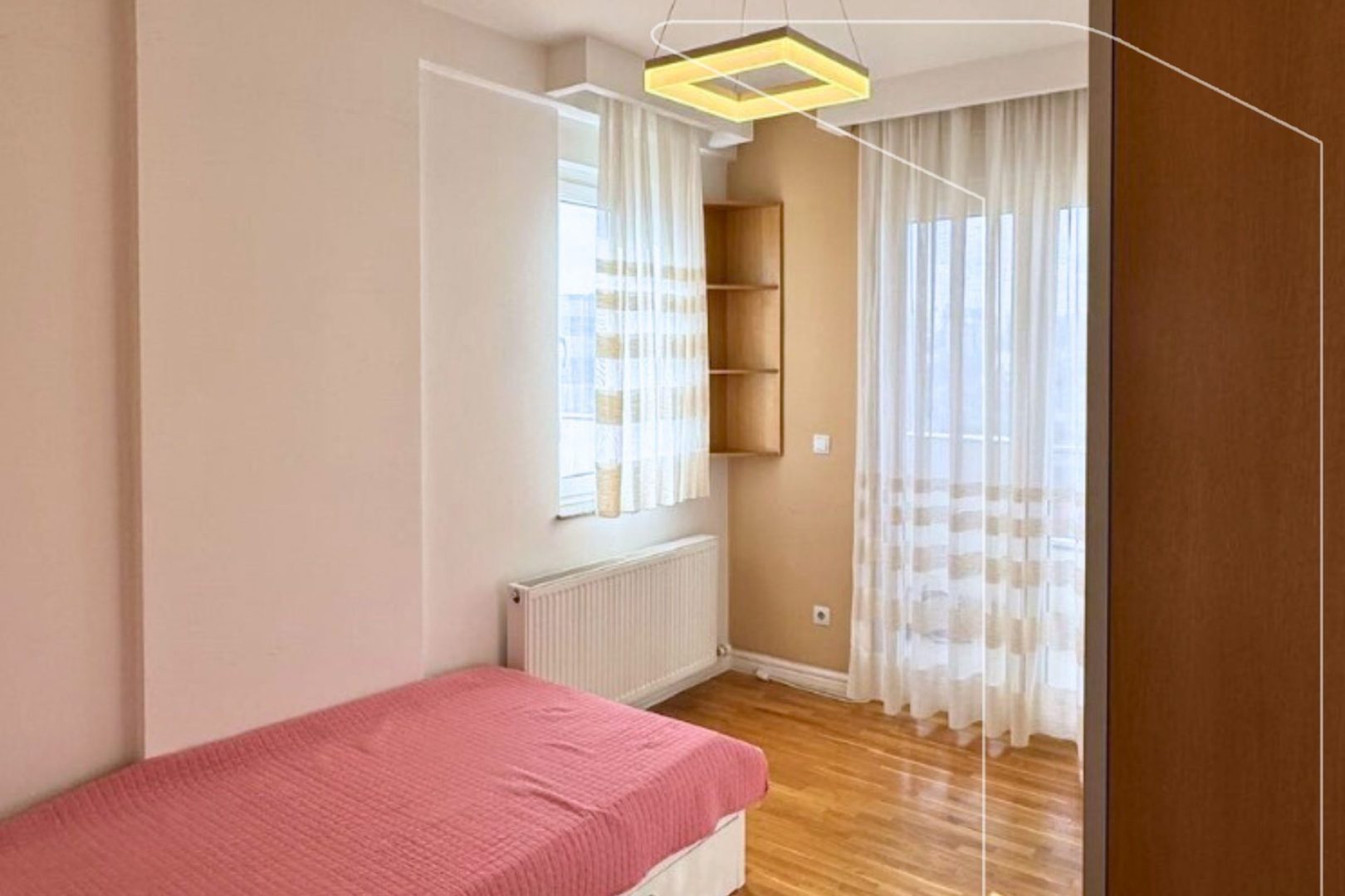 Penthouse à louer – Quartier spitali, Pristina (5)