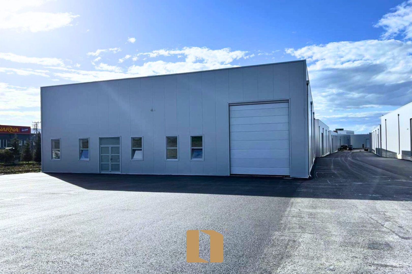 Espaço industrial para alugar – Armazém 500 m² perto do Pristina mall