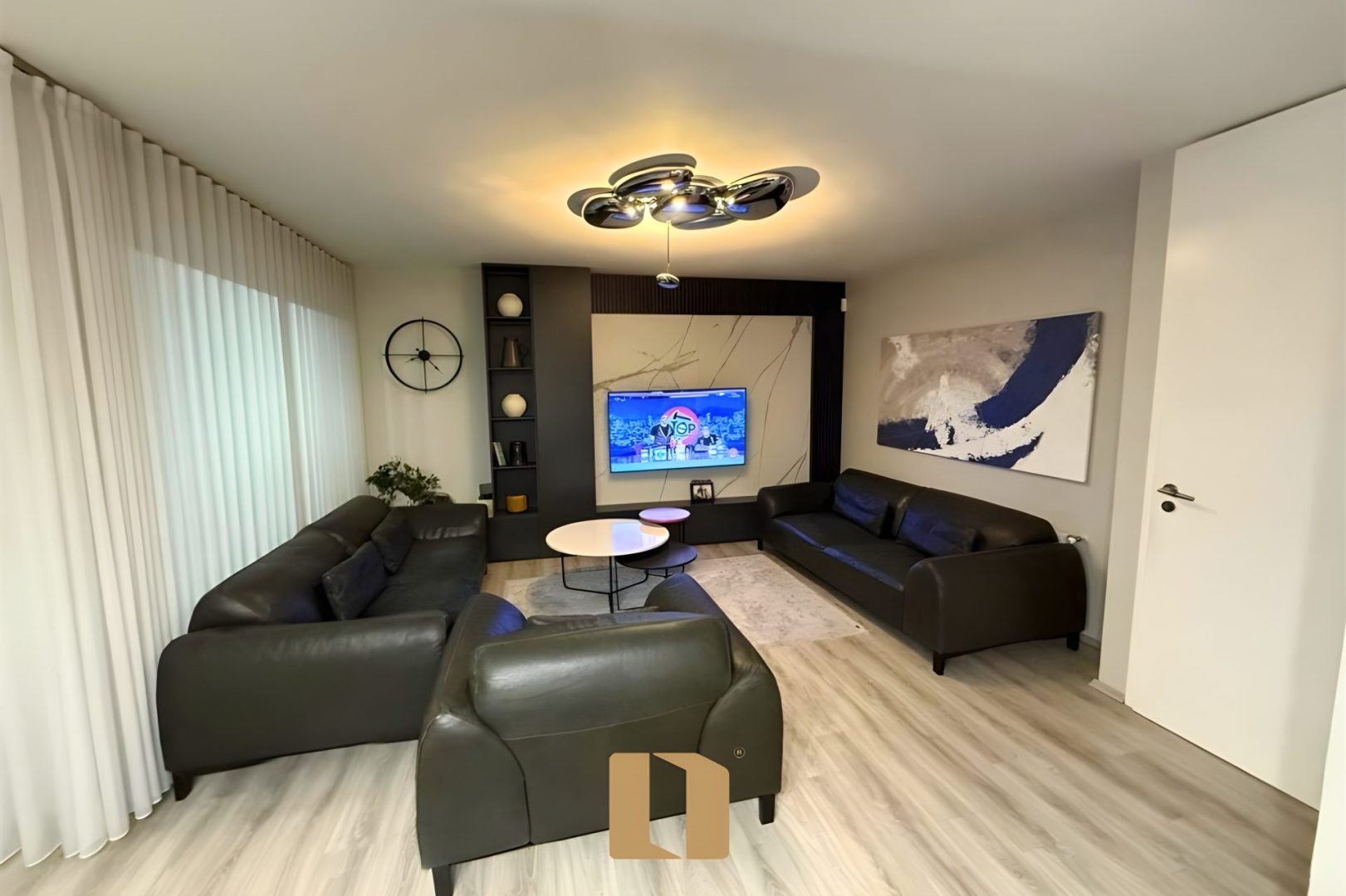 Furnished for sale – Exclusive 3-bedroom apartment on b street | standard neighborhood
