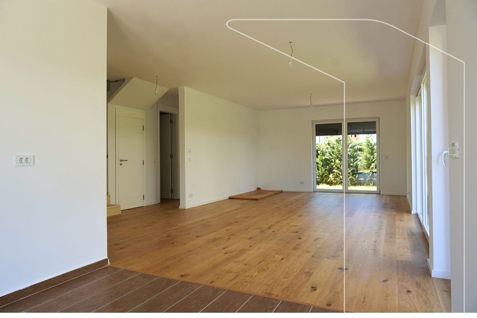 Shtëpi me qira – 260m² + 4 ari truall (4)