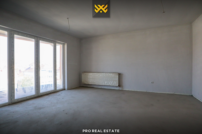 Oggetto di 960m² in vendita a hajvali