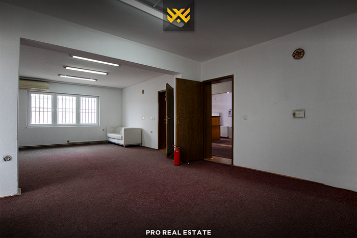 House - office 430m² for rent in Pejton.