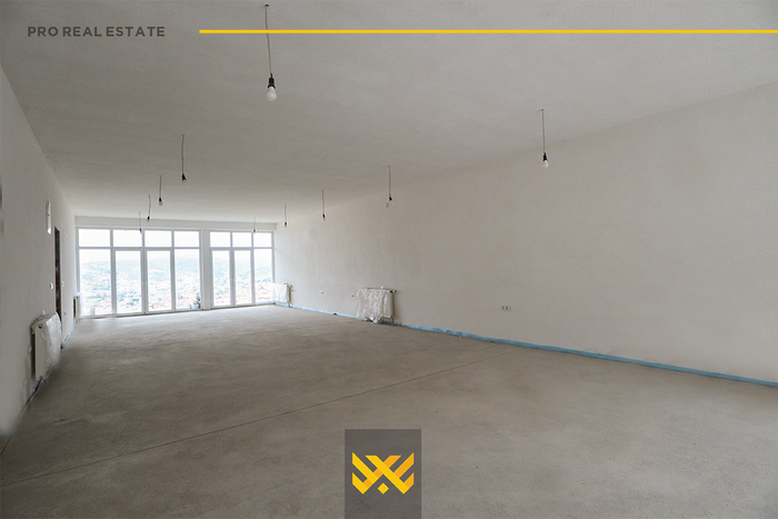 Objeto de 800m² en venta en kolovicë e re.