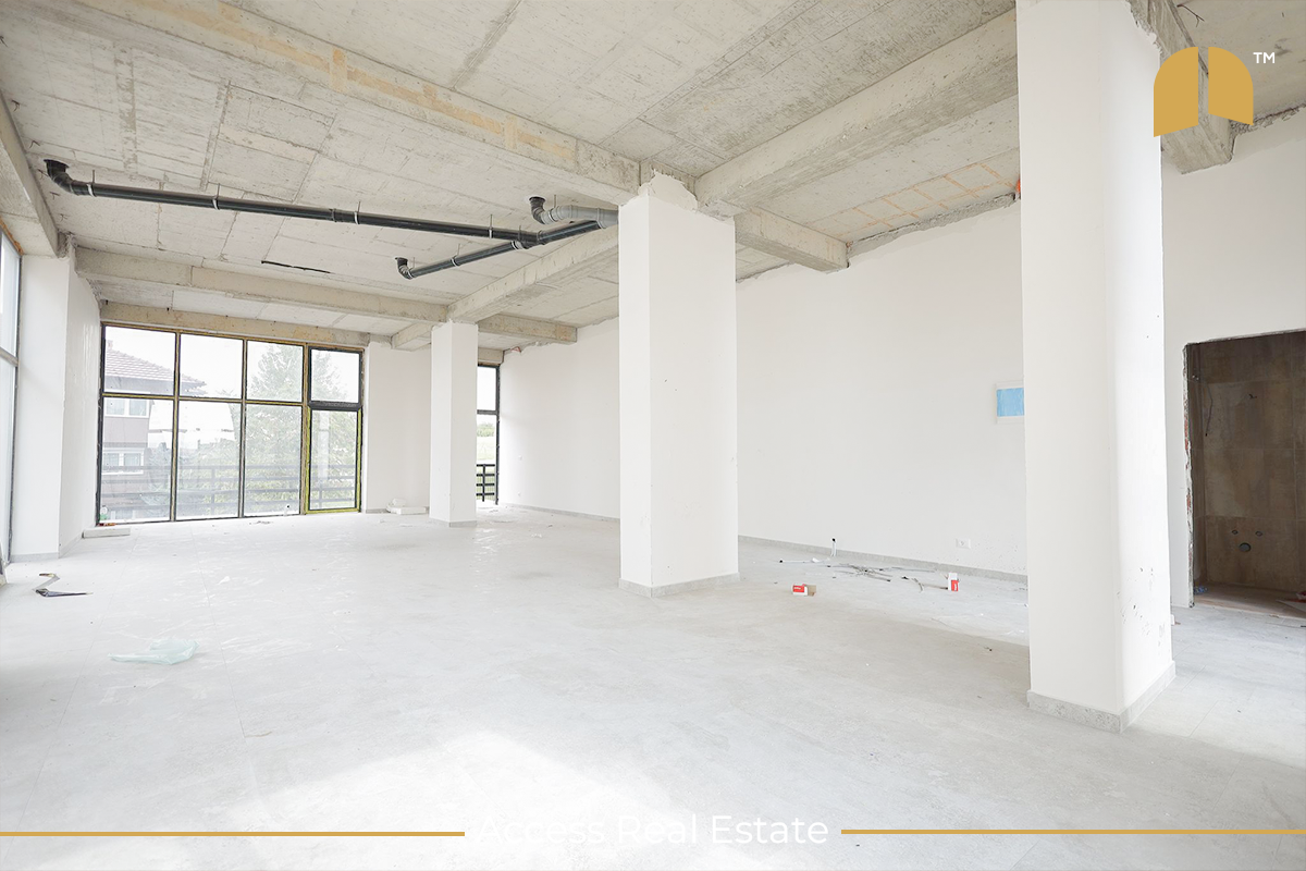 Gewerbefläche zur miete – 110m² – Bregu i Diellit
