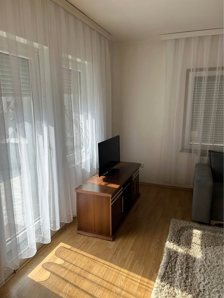 Apartamento para alugar 1+1 no centro
