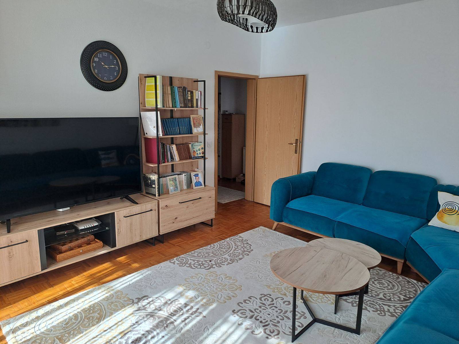 Apartamento à venda em Bregu i Diellit (2)
