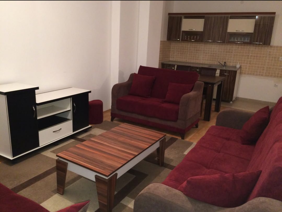 Banesë në shitje në lagjen e spitalit (2)