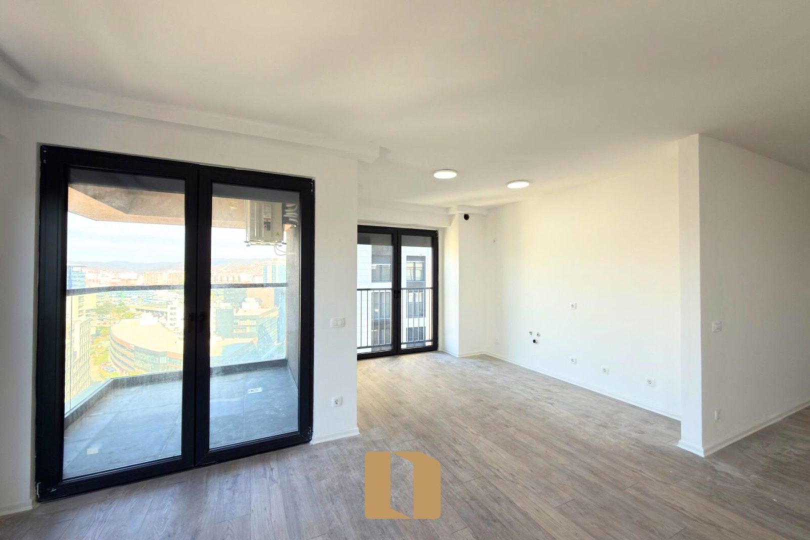 Ufficio super moderno in affitto a Lakrishte – 127m²