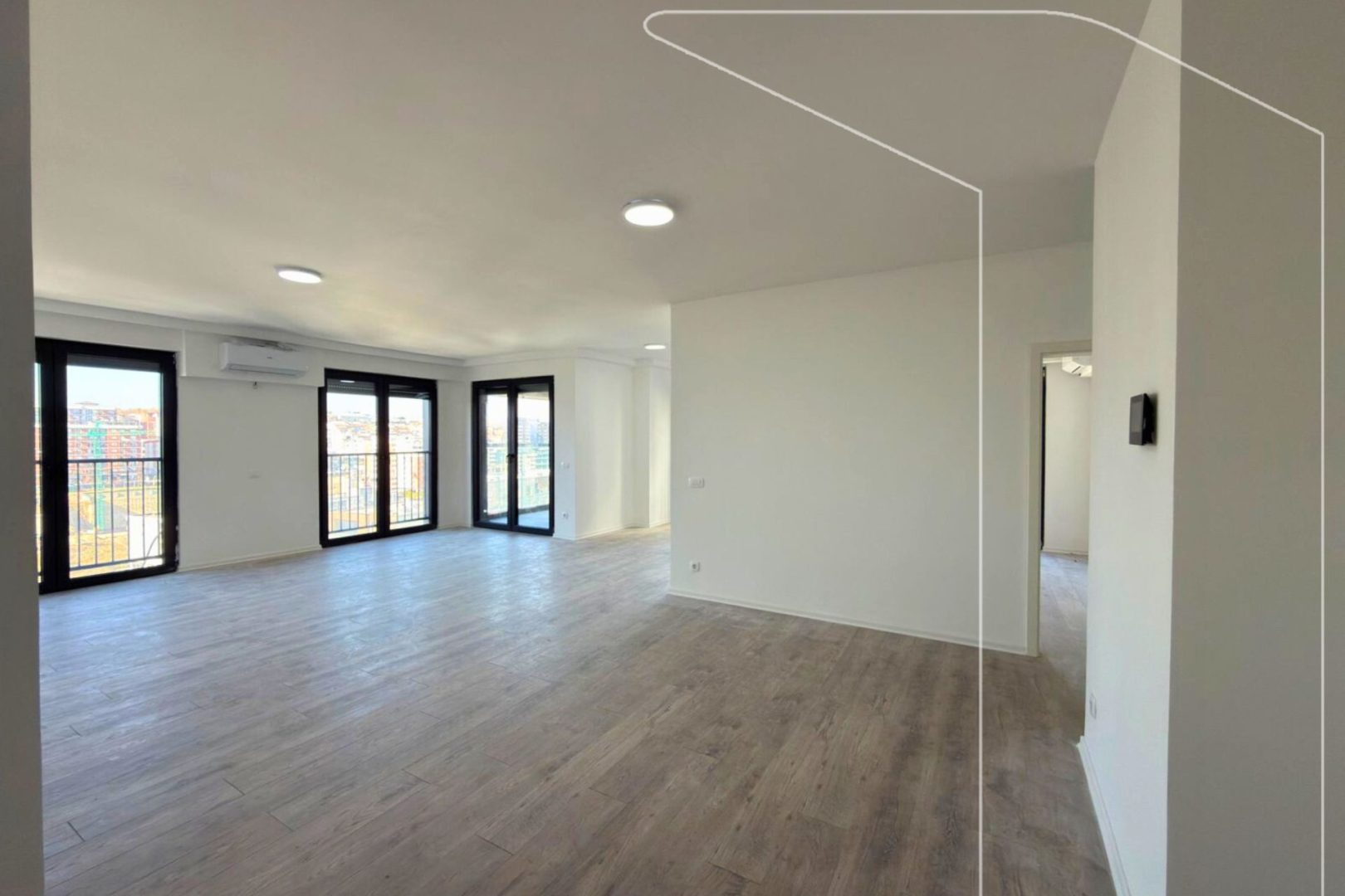 Ufficio super moderno in affitto a Lakrishte – 127m² (2)
