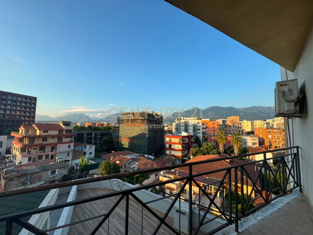 Apartamento 2+1 para alugar em rr. Barrikadave!