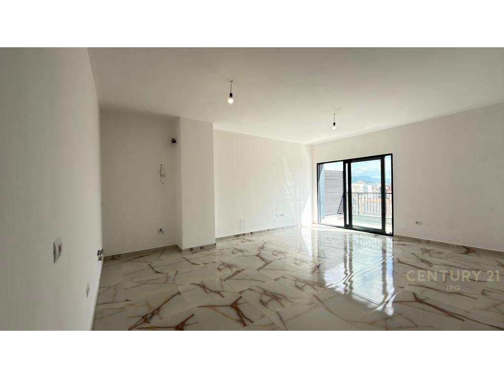 Apartamento 2+1 para alugar em rr. Barrikadave!