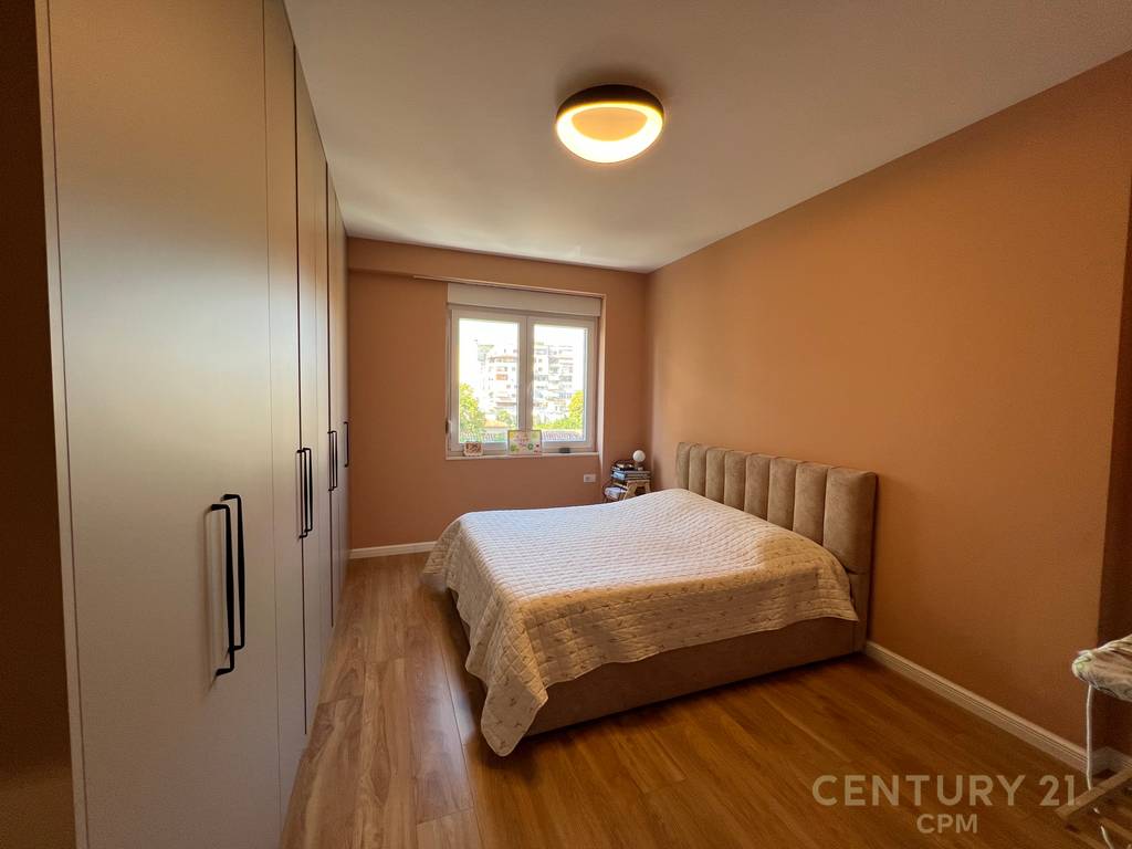 Apartamento 2+1 para alugar em rr. Barrikadave!