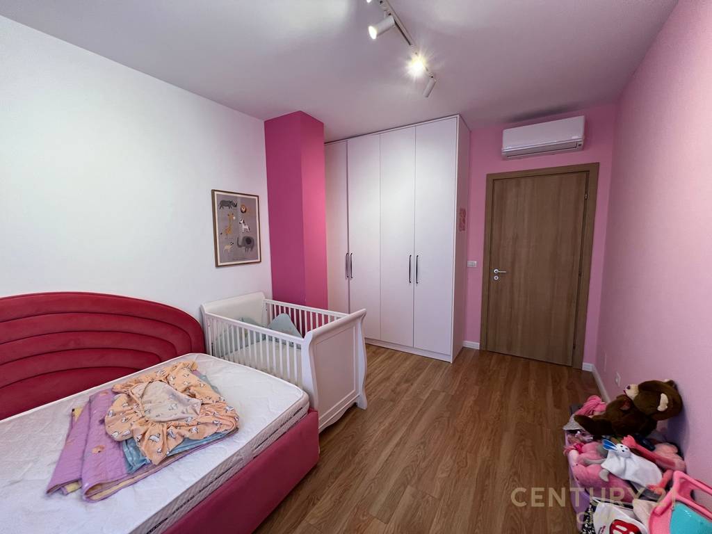 Apartamento 2+1 para alugar em rr. Barrikadave!