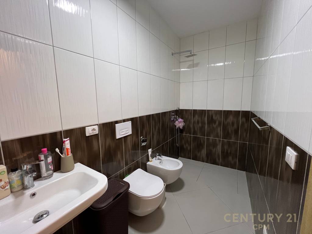 Apartamento 2+1 para alugar em rr. Barrikadave!