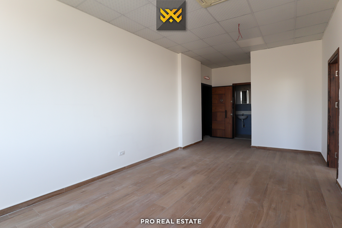 Oficina de 72m² en alquiler en Prishtina e Re
