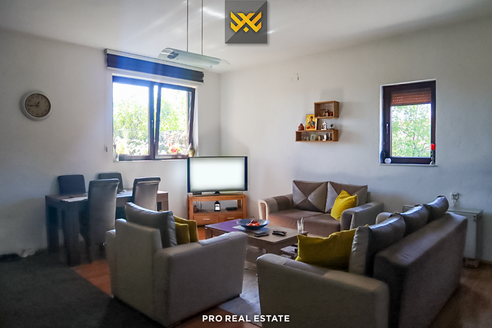 Casa de 298m² para #venda em Graçanicë