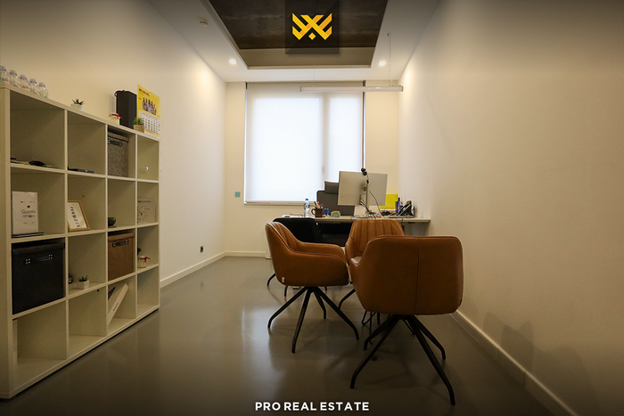 Lokal 405m² me #qira në Lakrishtë