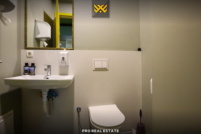 Lokal 405m² me #qira në Lakrishtë