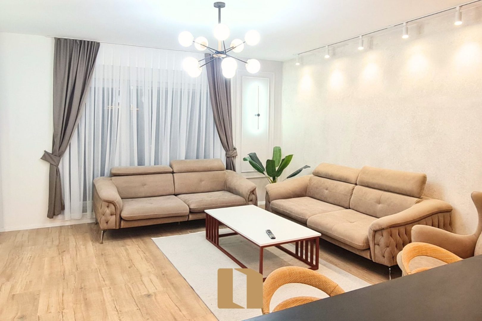 Lëshohet banesë me qira – Rruga c | 85 m²