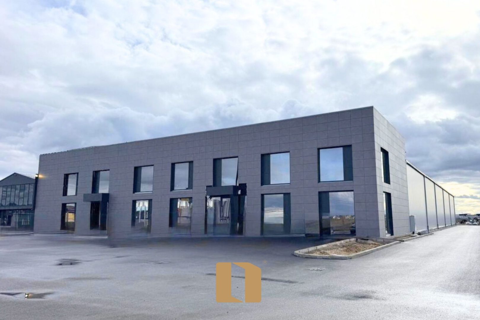 Depot / büro zu mieten – In der nähe des marigona residence kreises | 1.200 m²