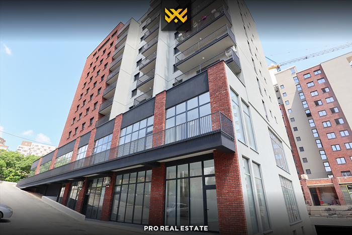 Local 196m² à louer à Prishtina e Re (5)