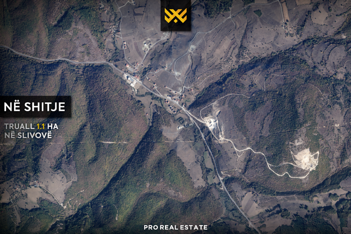 Terreno de 1,1 ha à venda em slivovë.
