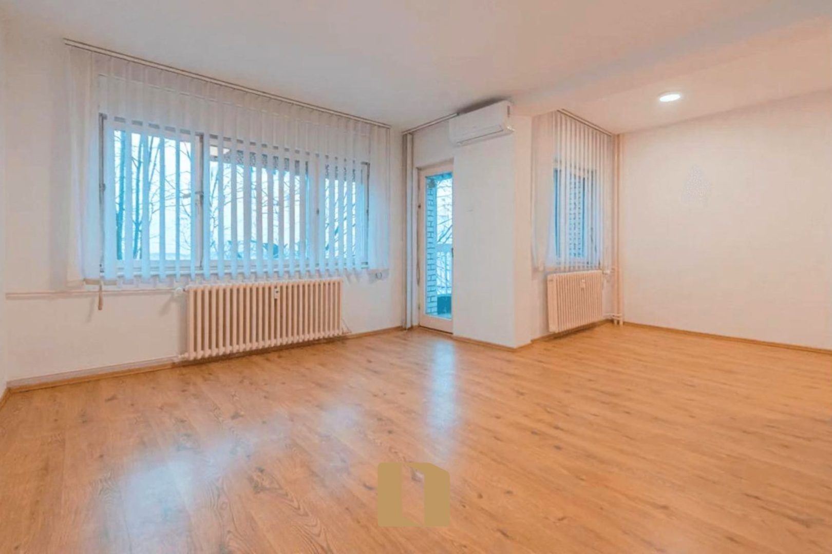 Apartamento / escritório para alugar – Ulpianë 65m²
