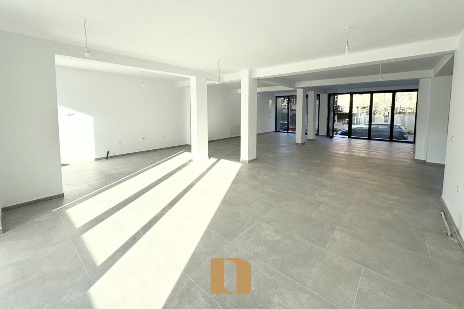 Espaço comercial para alugar em Aktash – 118m²