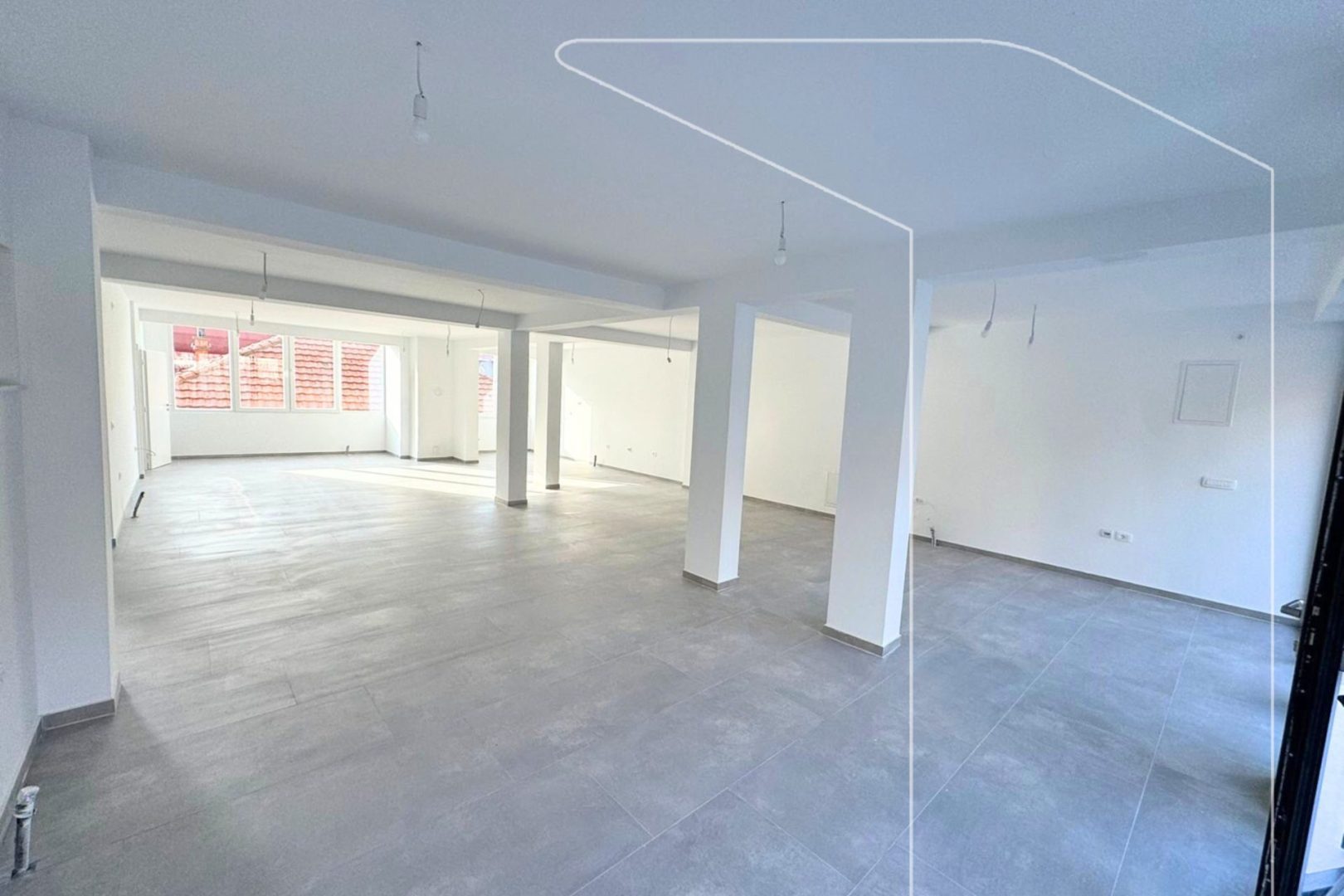 Espaço comercial para alugar em Aktash – 118m² (2)