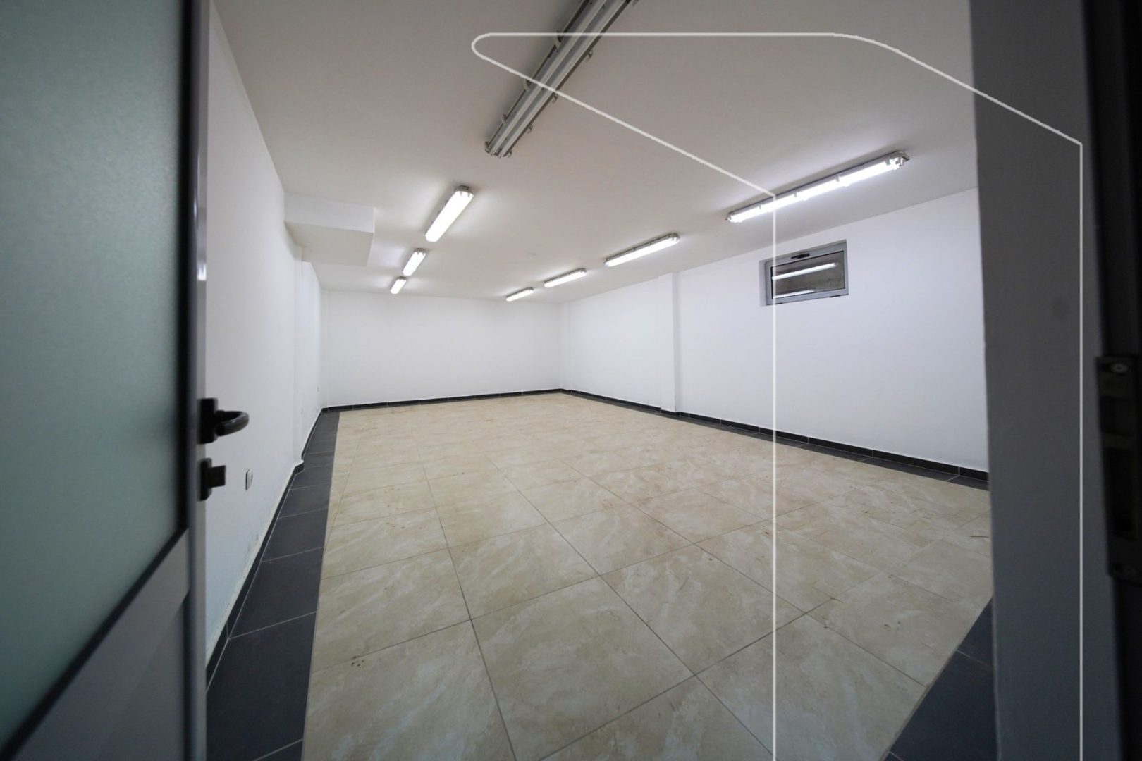Depósito / escritório para alugar em llapllasellë – 1700m² (6)