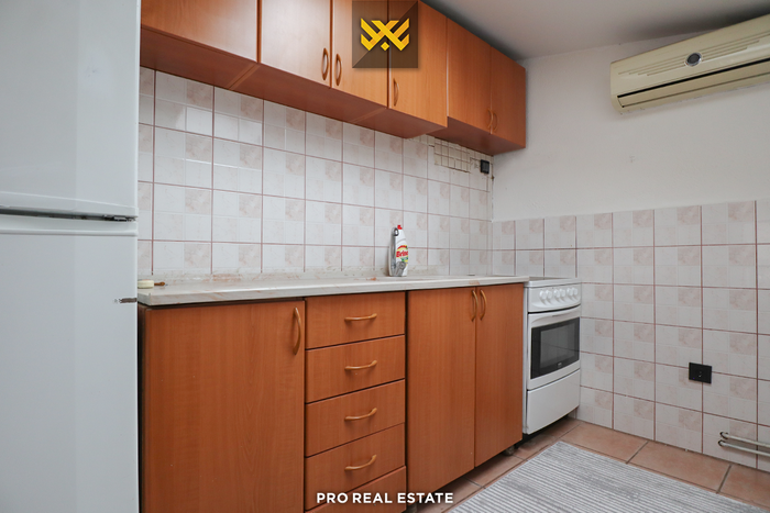 Apartamento de 76m² para alugar em ulpianë