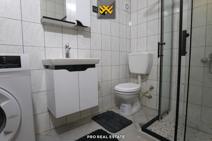 Apartamento de 76m² para alugar em ulpianë