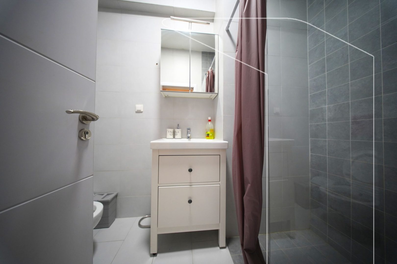 Appartamento in affitto a Lakrishtë – Vicino a narteli