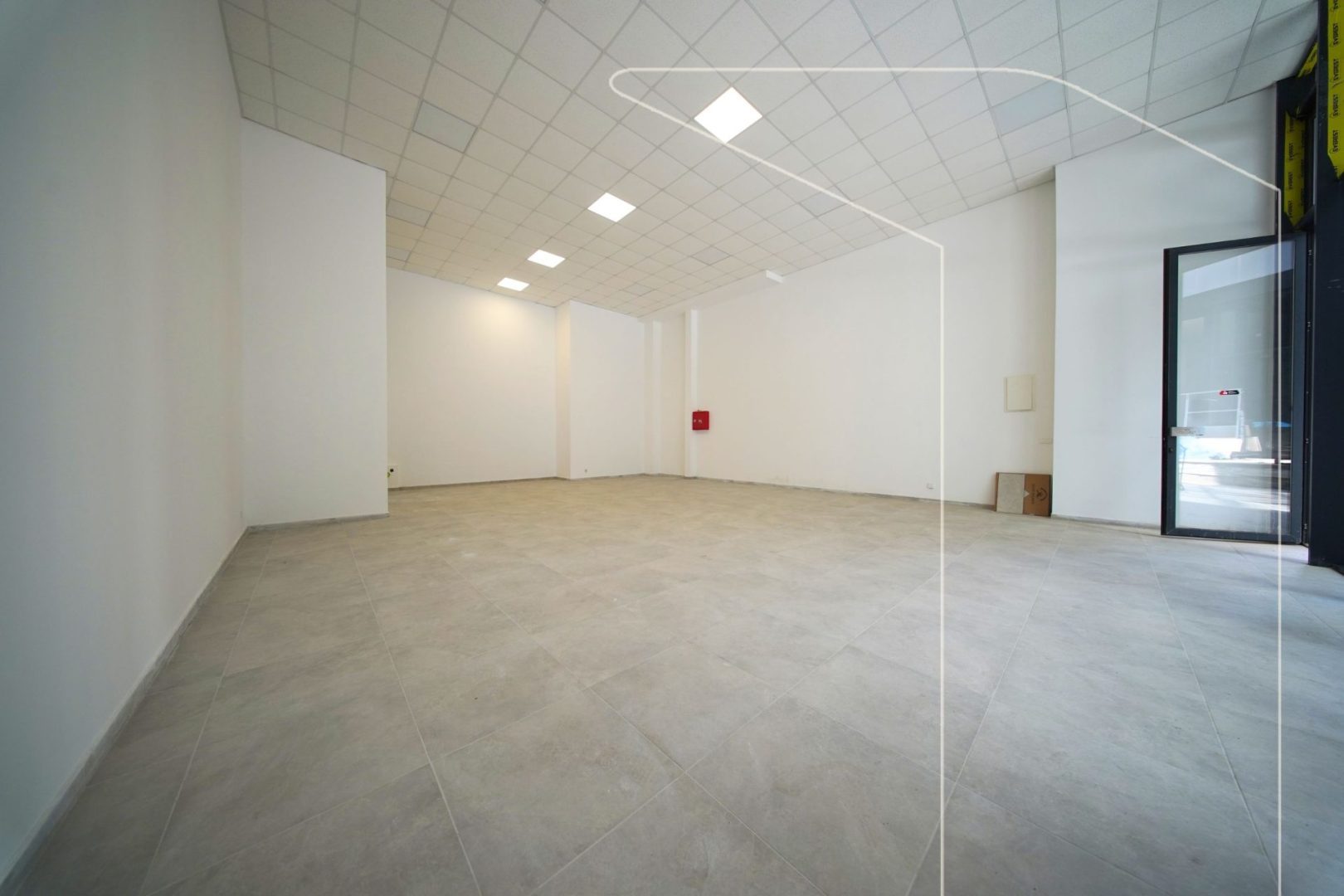 Local comercial en alquiler en Lakrishte | 100m² (2)