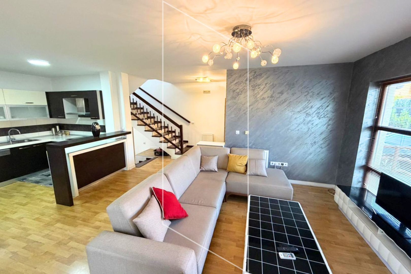 Casas en alquiler en el barrio nic – 800€ (2)