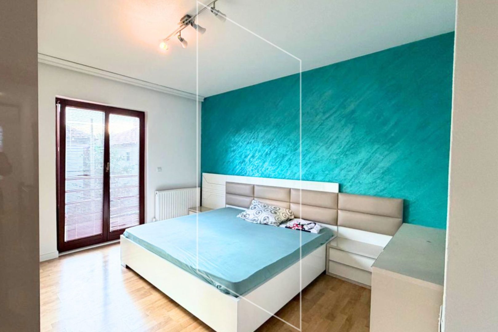 Casas en alquiler en el barrio nic – 800€ (5)