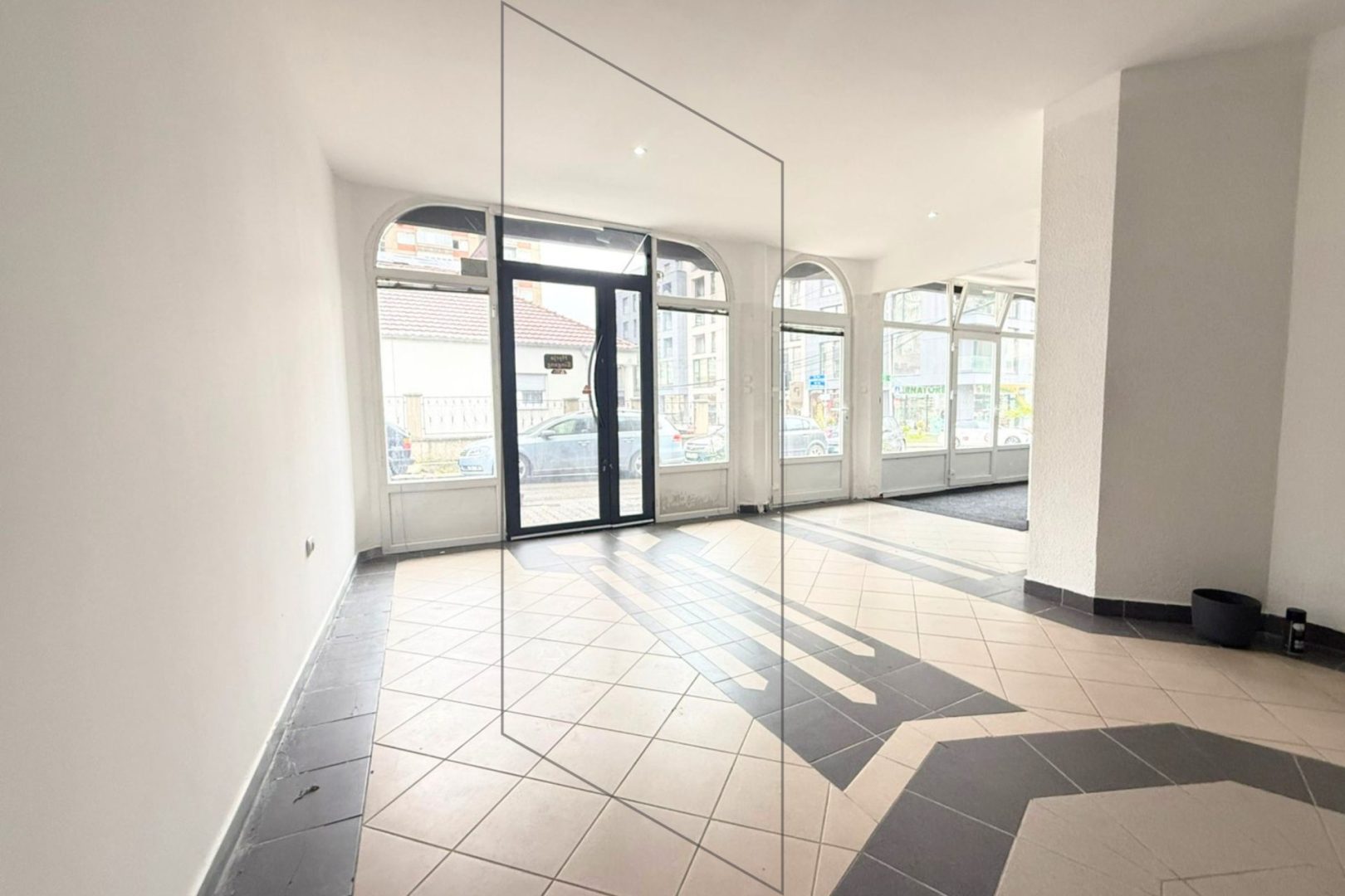 Local comercial en alquiler en Aktash – 320m²