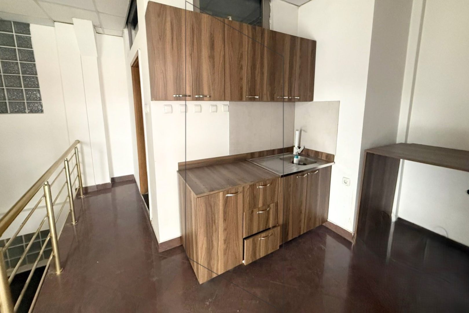 Local comercial en alquiler en Aktash – 320m²