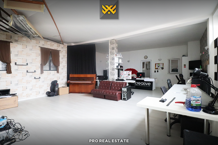 Objeto de 730m² en venta en vellushë. (2)