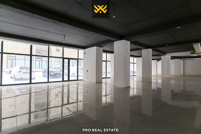 Lokal 250,5m² zu vermieten in Fushë Kosovë