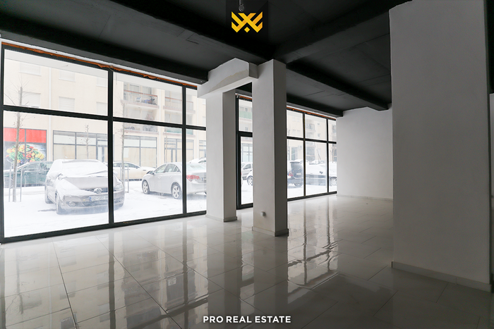 Lokal 250,5m² zu vermieten in Fushë Kosovë