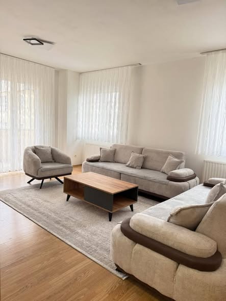 Apartamento 2+1 para alugar em Bregu i Diellit