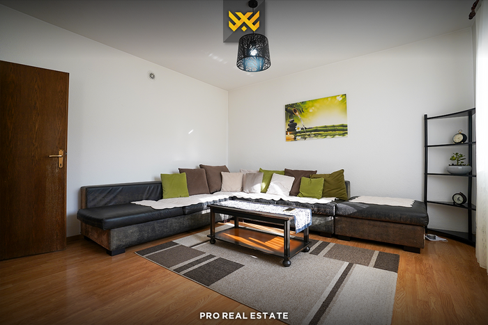 Shtëpi 280m² për #shitje në sofali.